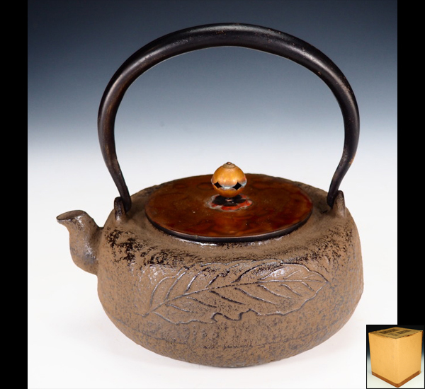 新品，限定SALE 治 釜師造 斑紫銅蓋 葉紋野溝形鉄瓶 茶道具 AH40(鉄瓶)｜売買されたオークション情報、yahooの商品情報をアーカイブ公開 - オークファン 鉄瓶