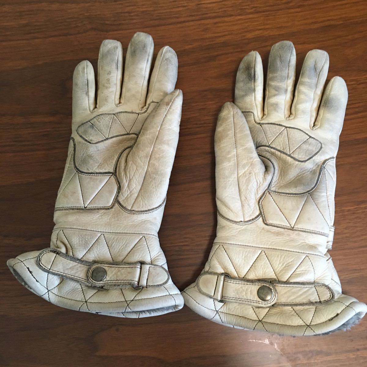 Gauntlet POWWOW 全2色POWWOW⁄パウワウ「The Glove”Type2”⁄ザ ショート 