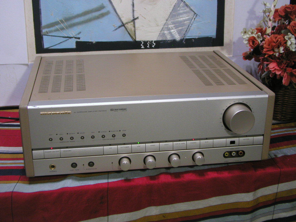 レア・マランツ(Marantz）のプリメインアンプ・PM700・動作不確認
