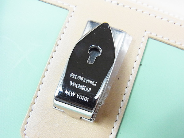 送料無料 ハンティングワールド 三つ折り 財布 バチュークロス×レザー ライトグリーン系 HUNTING WORLD ∴