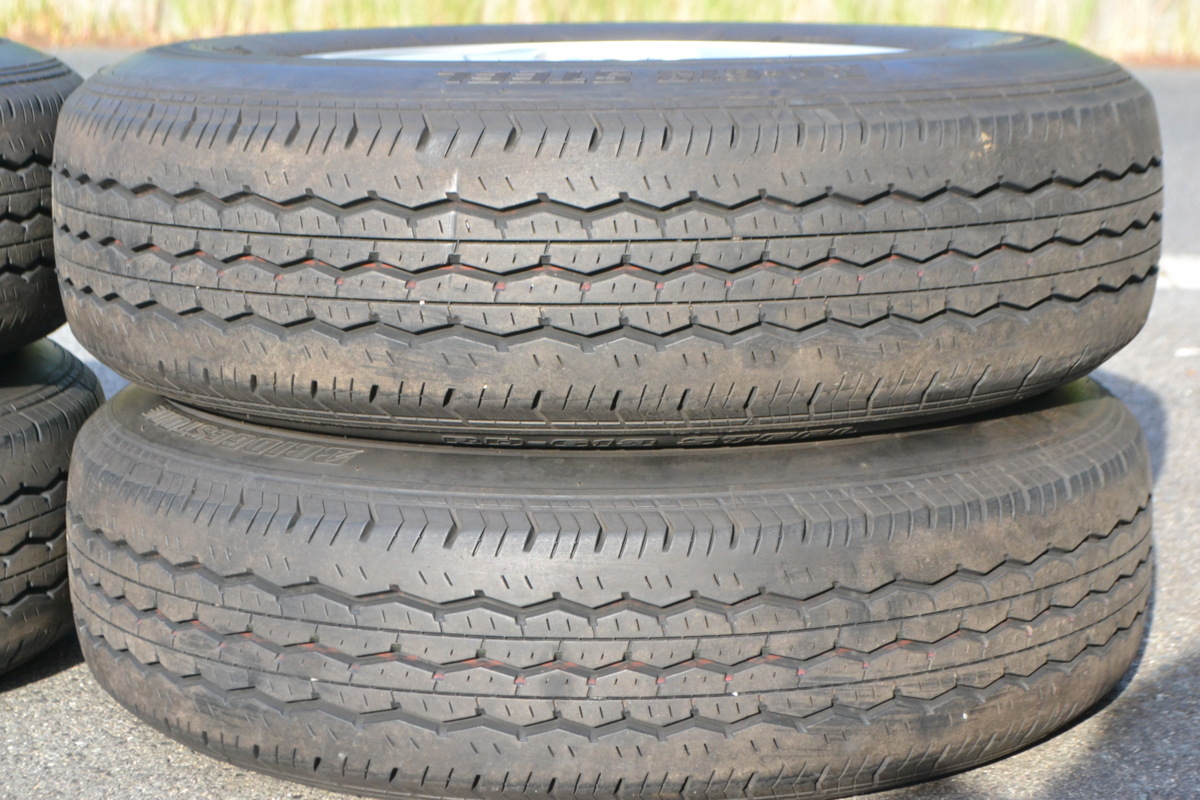RD-613 ecopia ハイエース純正タイヤBRIDGESTONE 195／80R15 2／2 