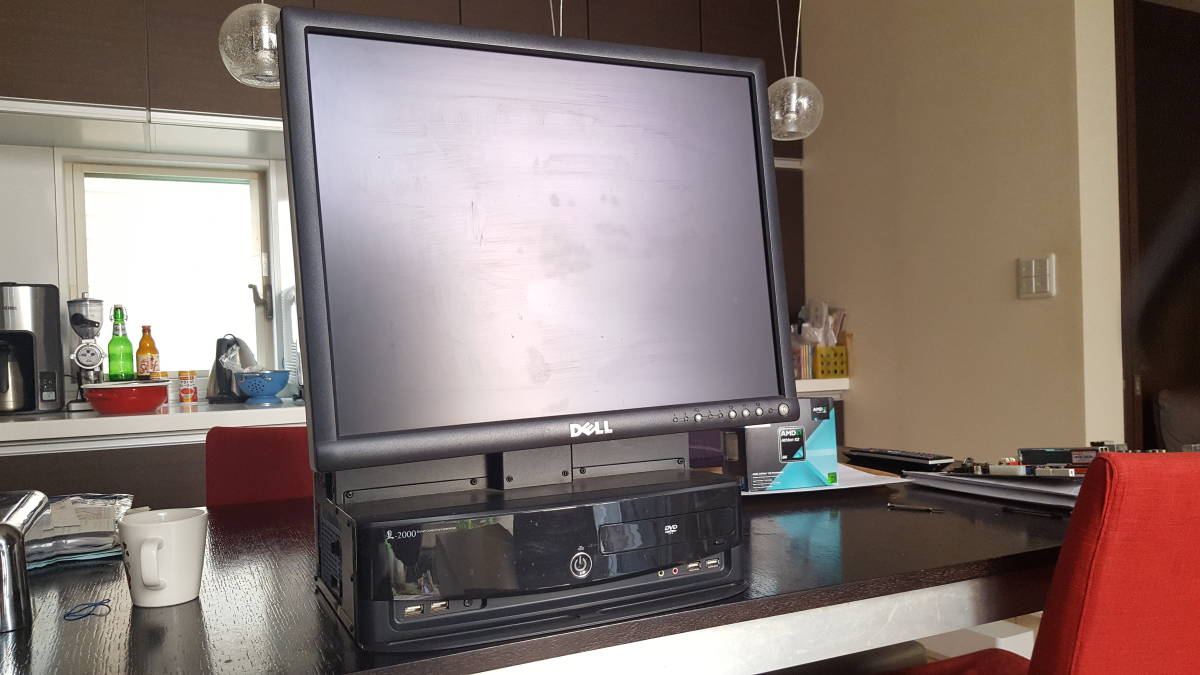 液晶一体型PCを自作できるケース3R SYSTEM「Ldorado」フォトレビュー L