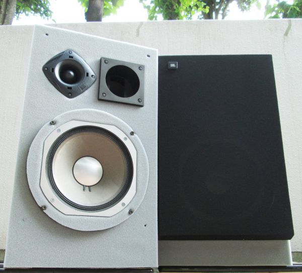 SANSUI Monitor 2120 のグレードアップ版 JBL 2405 や JBLネットワーク