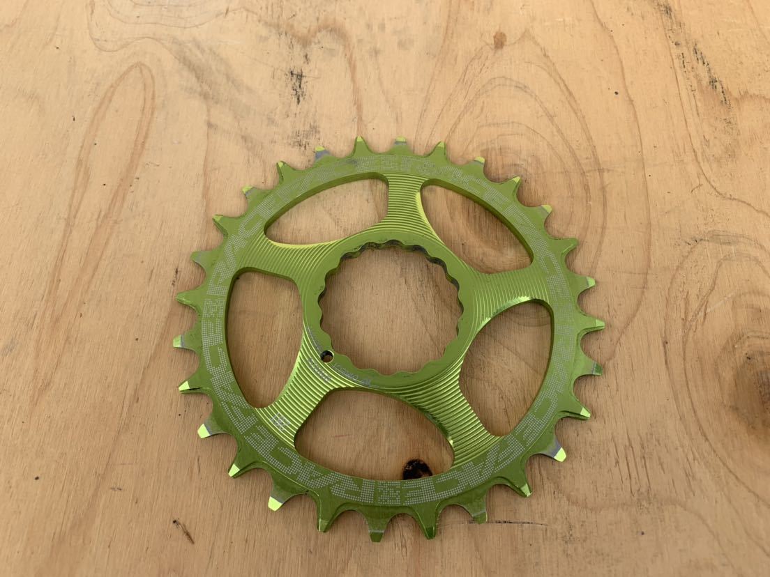 最新作，爆買い RACEFACE ダイレクトマウント CINCH ナローワイドチェーンリング 28T グリーン 緑(チェーンリング)｜売買されたオークション情報、yahooの商品情報をアーカイブ公開 - オークファン チェーンリング