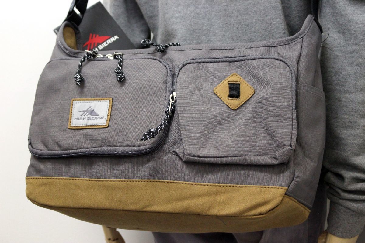  HIGH SIERRA ハイシェラ サムソナイト Somsonite 多収納 カジュアル ショルダーバッグ 灰 グレー 904732134 一 六 QWER(ショルダーバッグ)｜売買されたオークション情報、yahooの商品情報をアーカイブ公 ショルダーバッグ