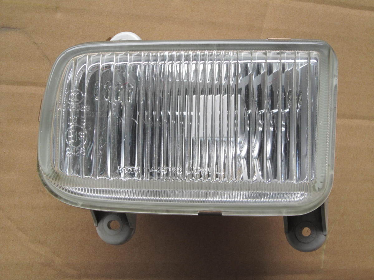 専用ページ 192239 日産 UD クオン CV2YB フォグ 左 助手席側 KOITO 114-25766