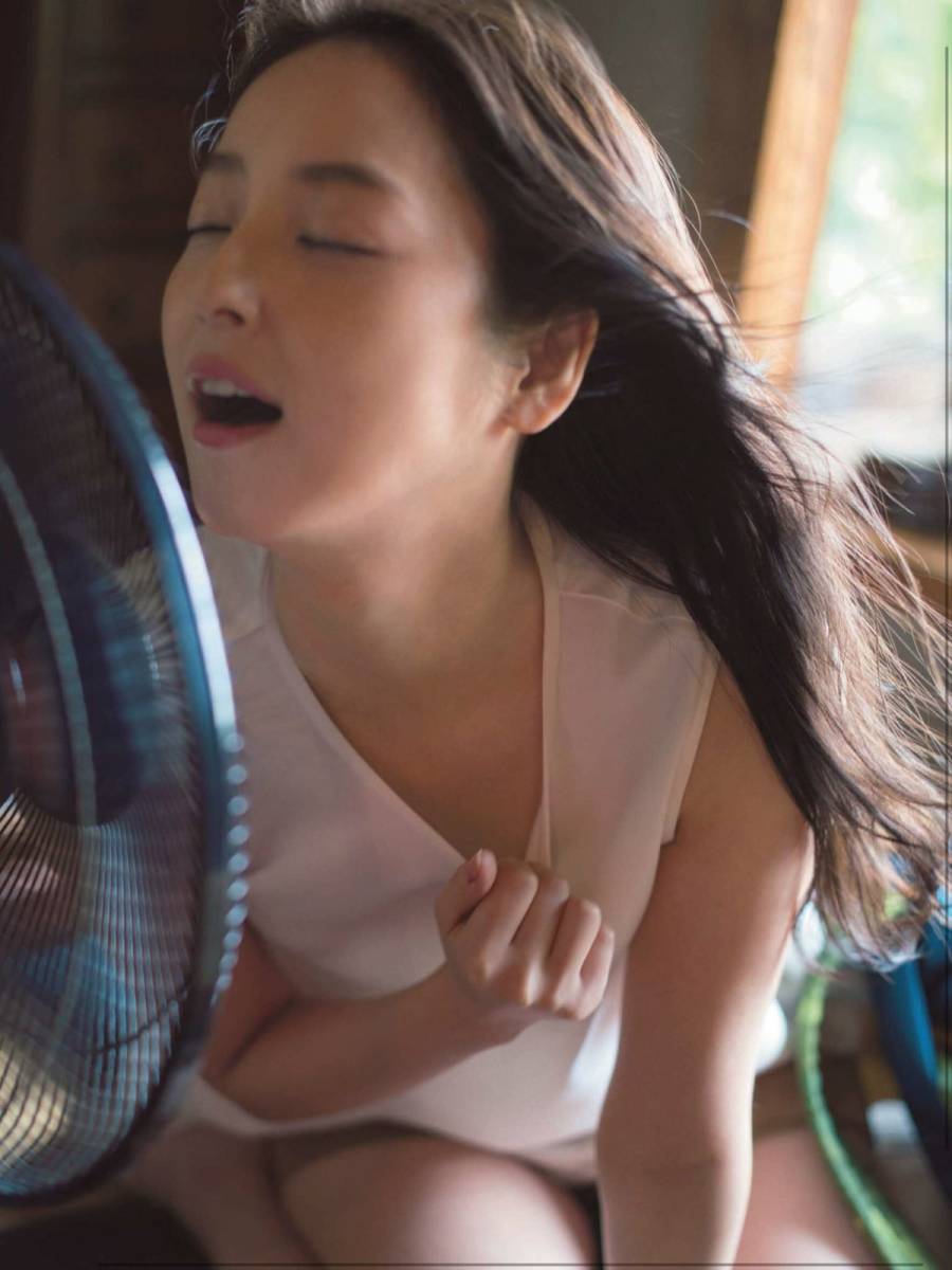 □Z794□佐々木希 L判 写真 100枚 高画質 グラビア フォト おまけ 2L