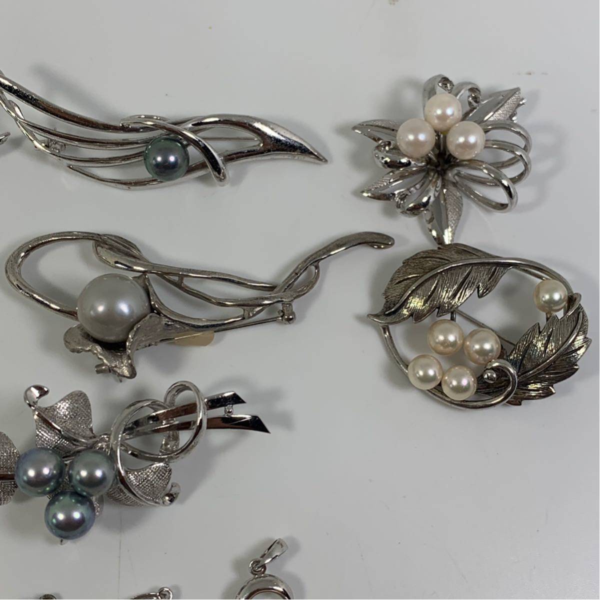 専用価格シルバー刻印 ブローチ 6点 パール⁄珊瑚 パール