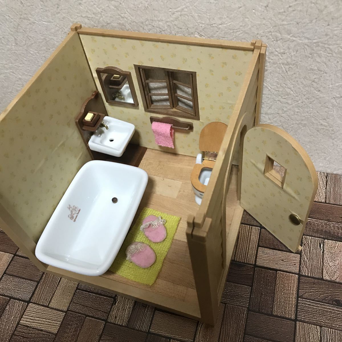 初期 シルバニアファミリー 愛のギフトセット ピカピカバスルーム 廃盤