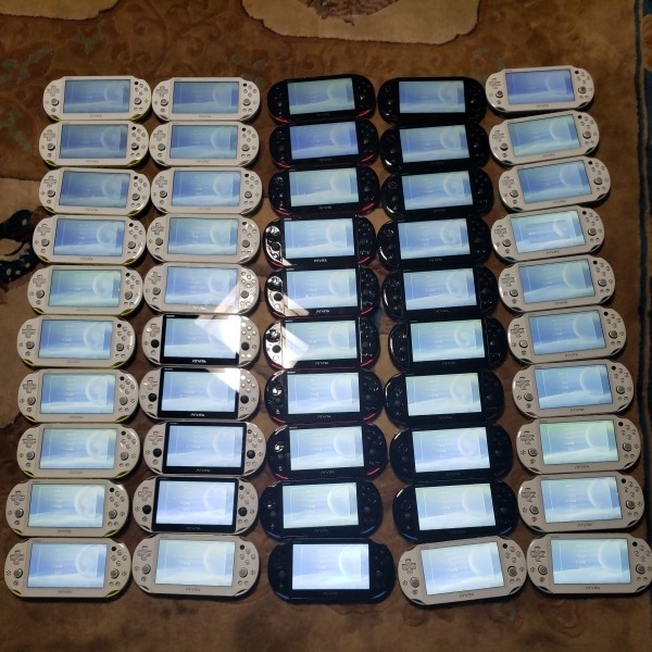 Sony PS Vita PCH-2000 Console Light Pink White In Box Very Rare - Foto 6