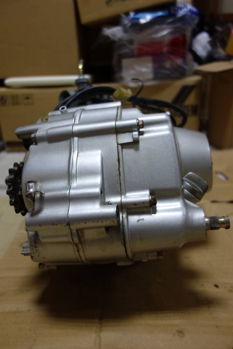中華 108ccエンジン キャブレター付き 中華 モンキー ゴリラ