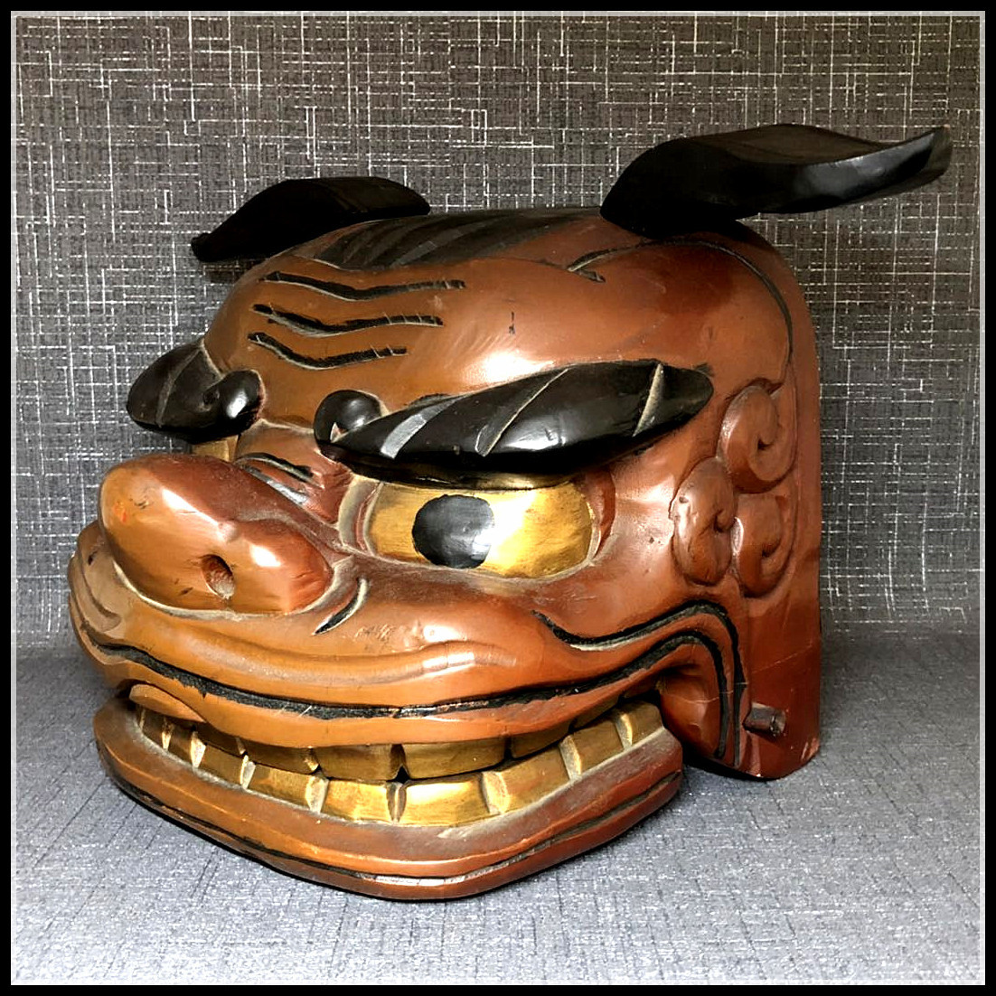 獅子舞 神楽面 縁起物 木彫獅子頭 獅子頭 木彫 被るマント 魔除 幅32cm