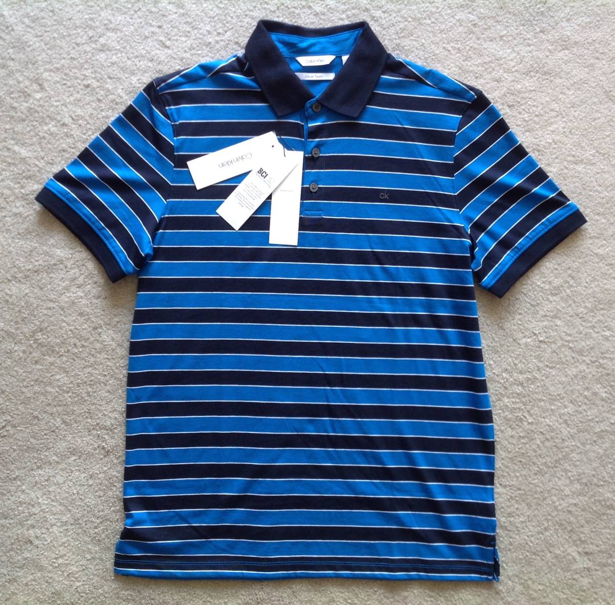 新品 Calvin Klein今季 メンズM 青 紺 白ストライプLiquidTouchPoloさらさらのコットン100%ポロシャツ(半袖Tシャツ)｜売買されたオークション情報、yahooの商品情報をアーカイブ公開 - オークファン 男性用