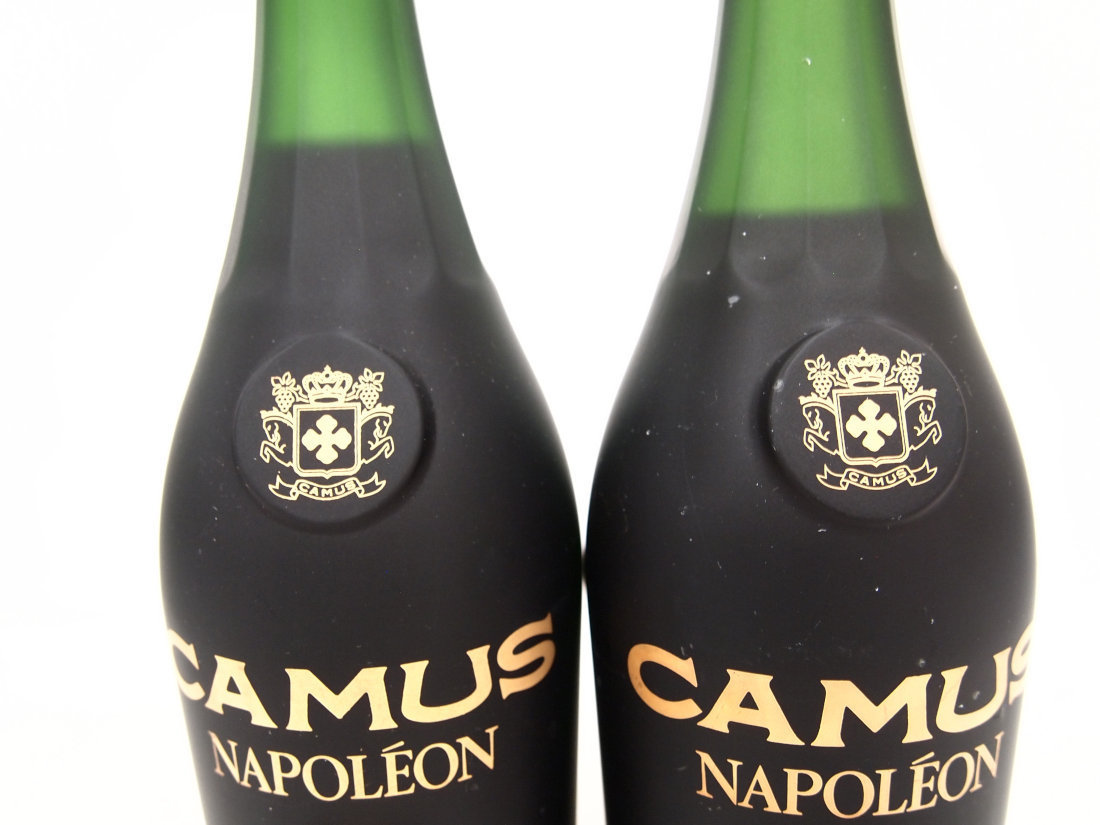 Camus Vieille Napoleon Cognac Reserve Book | Porcelain Réserve