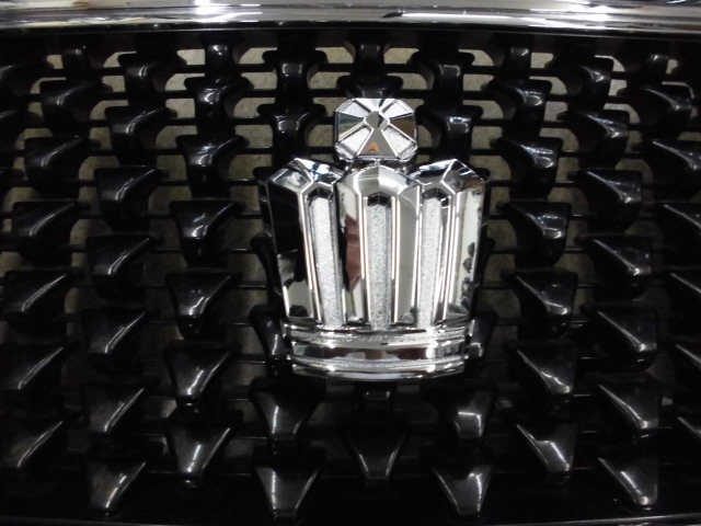 即決特典あり　超美品　GRS18系クラウン　後期グリル　メッキ加工