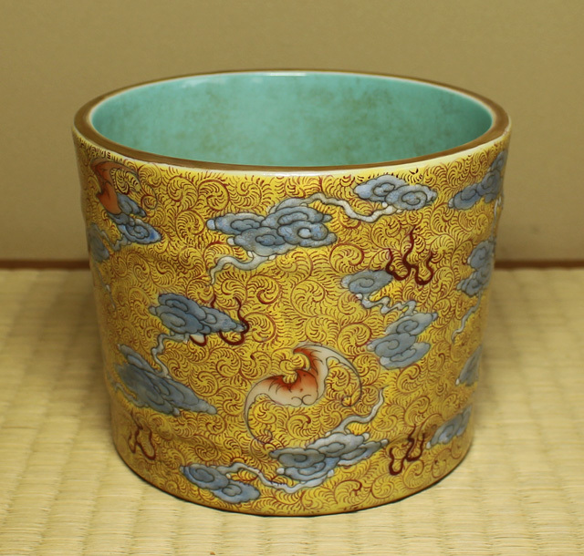  品 清代官窯粉彩蝙蝠文桶 大清乾隆年製銘 中国古玩古美術伝来品(清)｜売買されたオークション情報、yahooの商品情報をアーカイブ公開 - オークファン 清