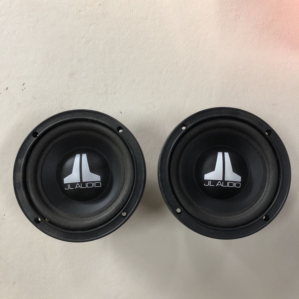 JL Audio | オーディオ Garmin 日本 カーサブウーファー W0v3 - Bass 