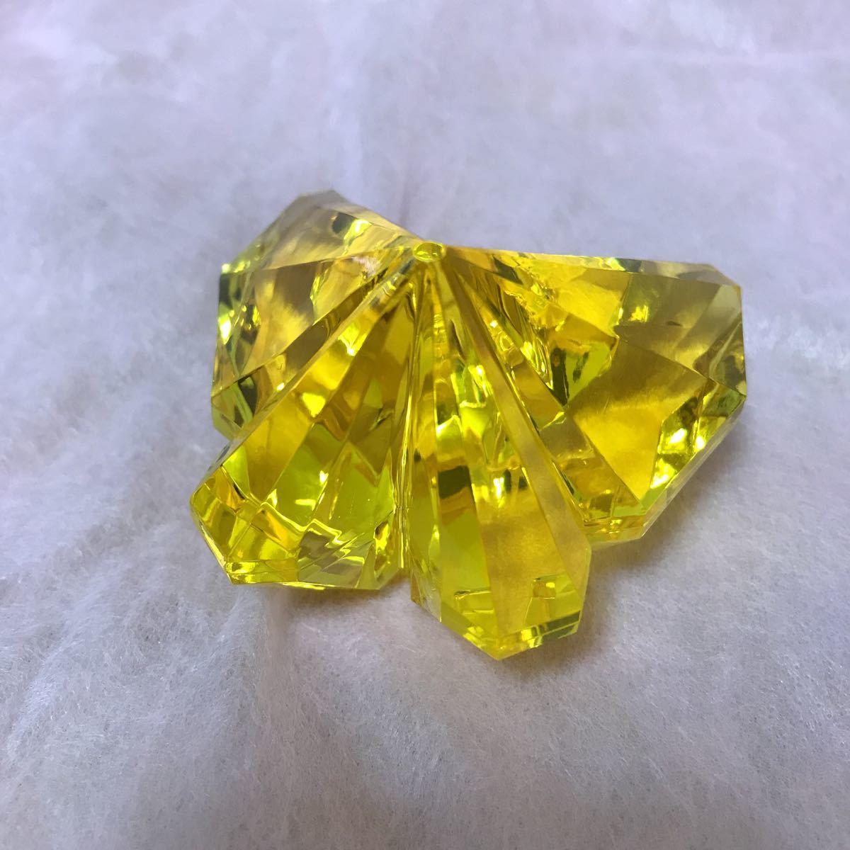 アクリルアイス 大サイズ バタフライ 蝶々 イエロー＆ピンク ラメ入り 