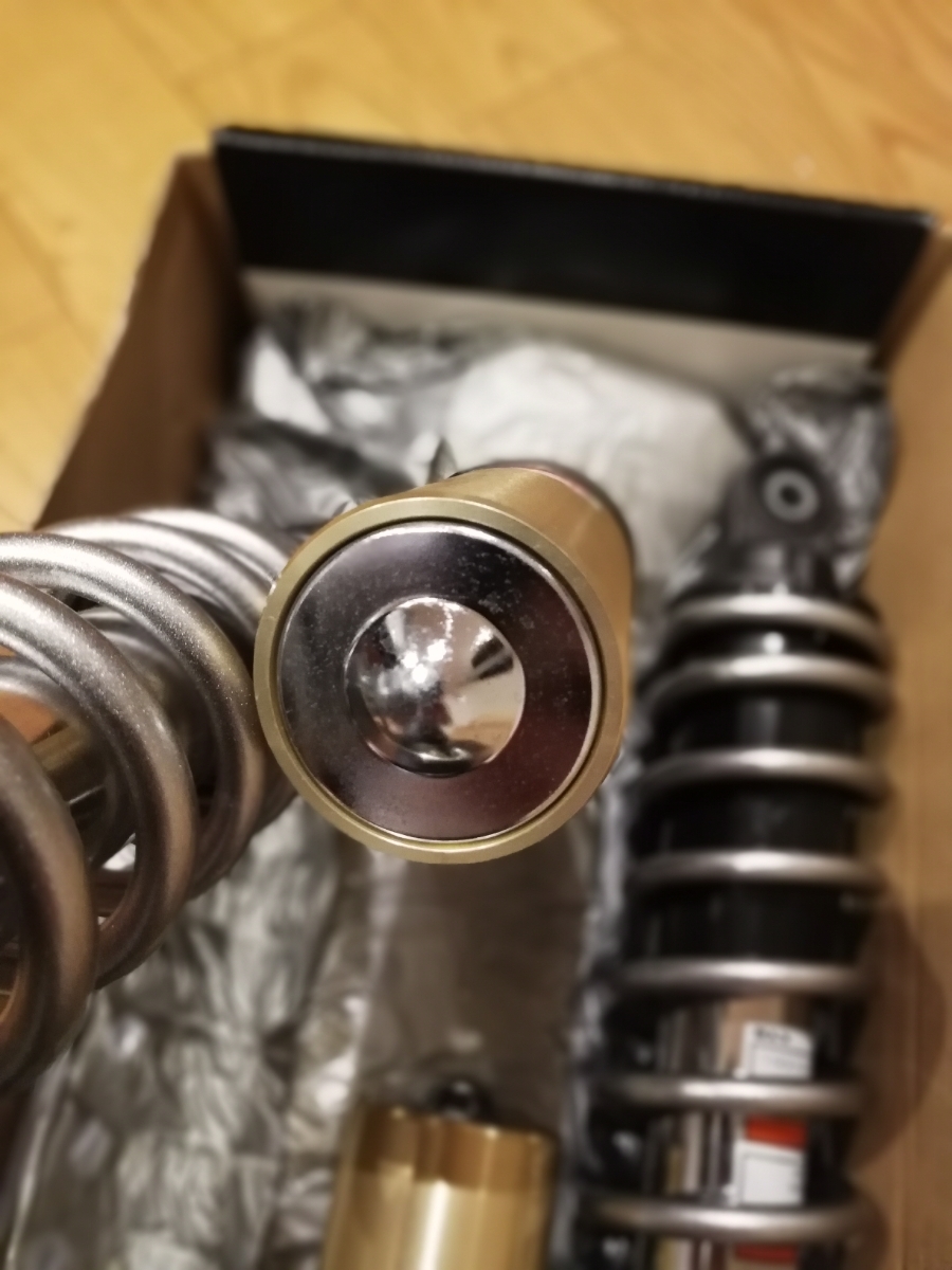 ZRX1200DAEG ダエグ 2016年新車外し リア サスペンション リアサス