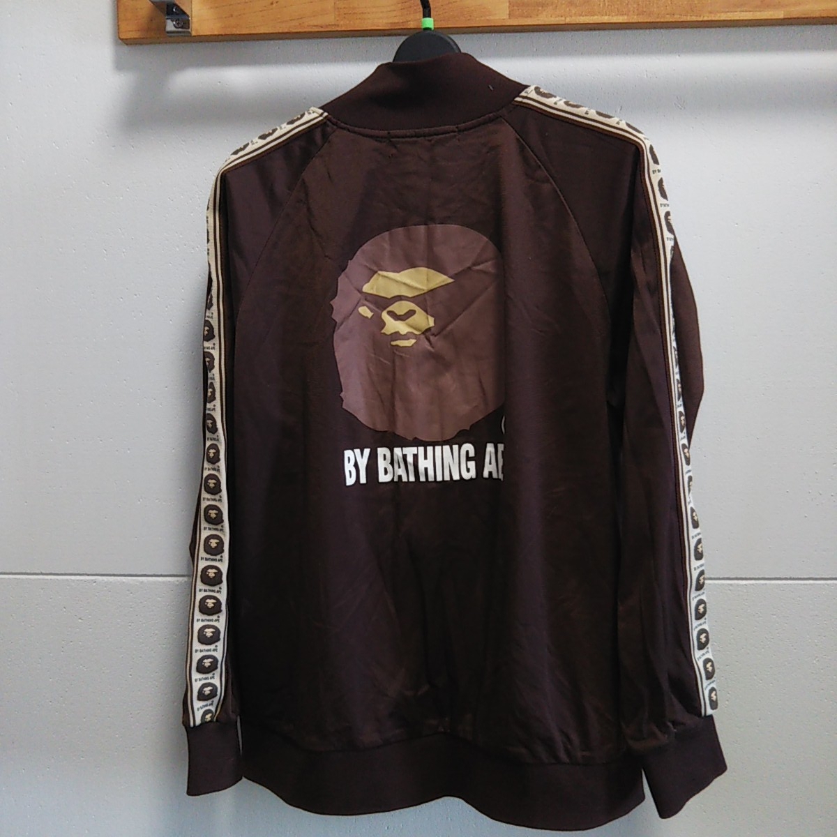 BATHING A APE トラック 初期 APE（ジャージ）のフリマアイテム一覧