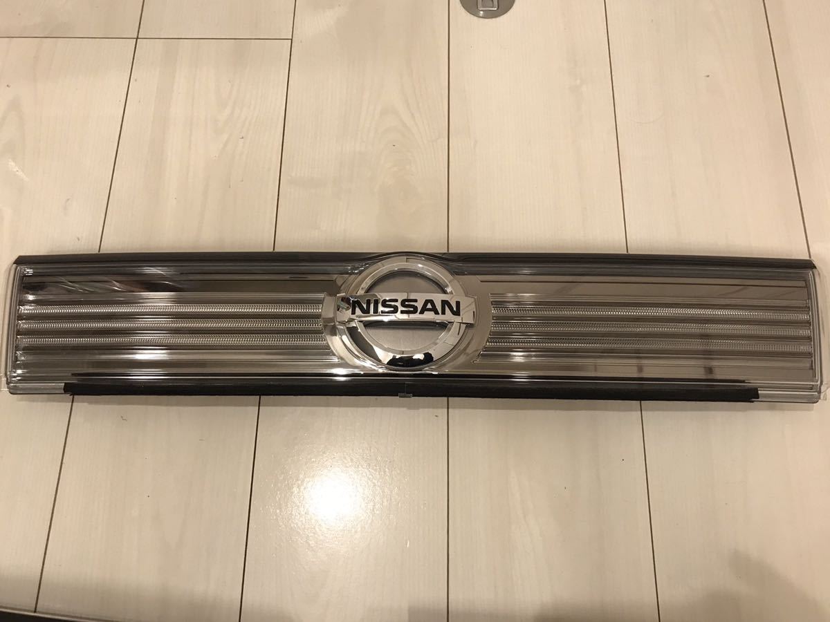 希少 E52 エルグランド 後期 アーバンクロム テールレンズ