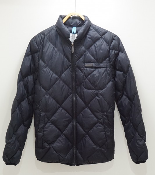 大人気，正規品 北欧プレミアムアウトドアブランドPeak Performance ライトダウンジャケット Hal Liner Jacket ブラック メンズ海外S 日本M相当(ダウン)｜売買されたオークション情報、yahooの商品情報をアーカイブ公 ダウン