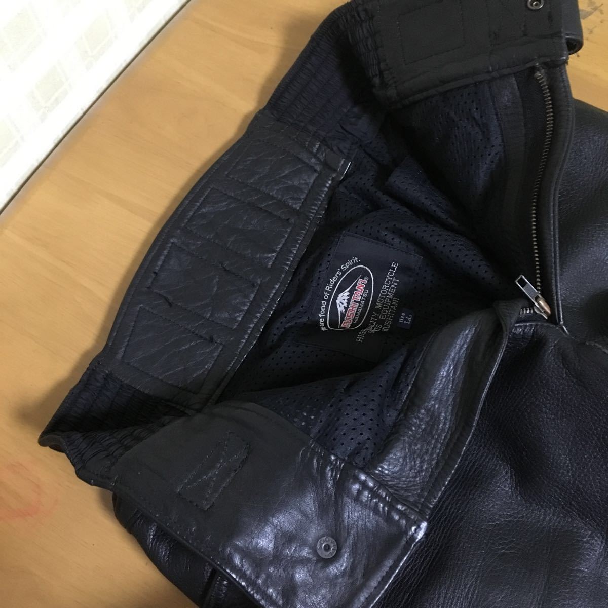 KUSHITANI クシタニ レザーパンツ 美品 Lサイズ