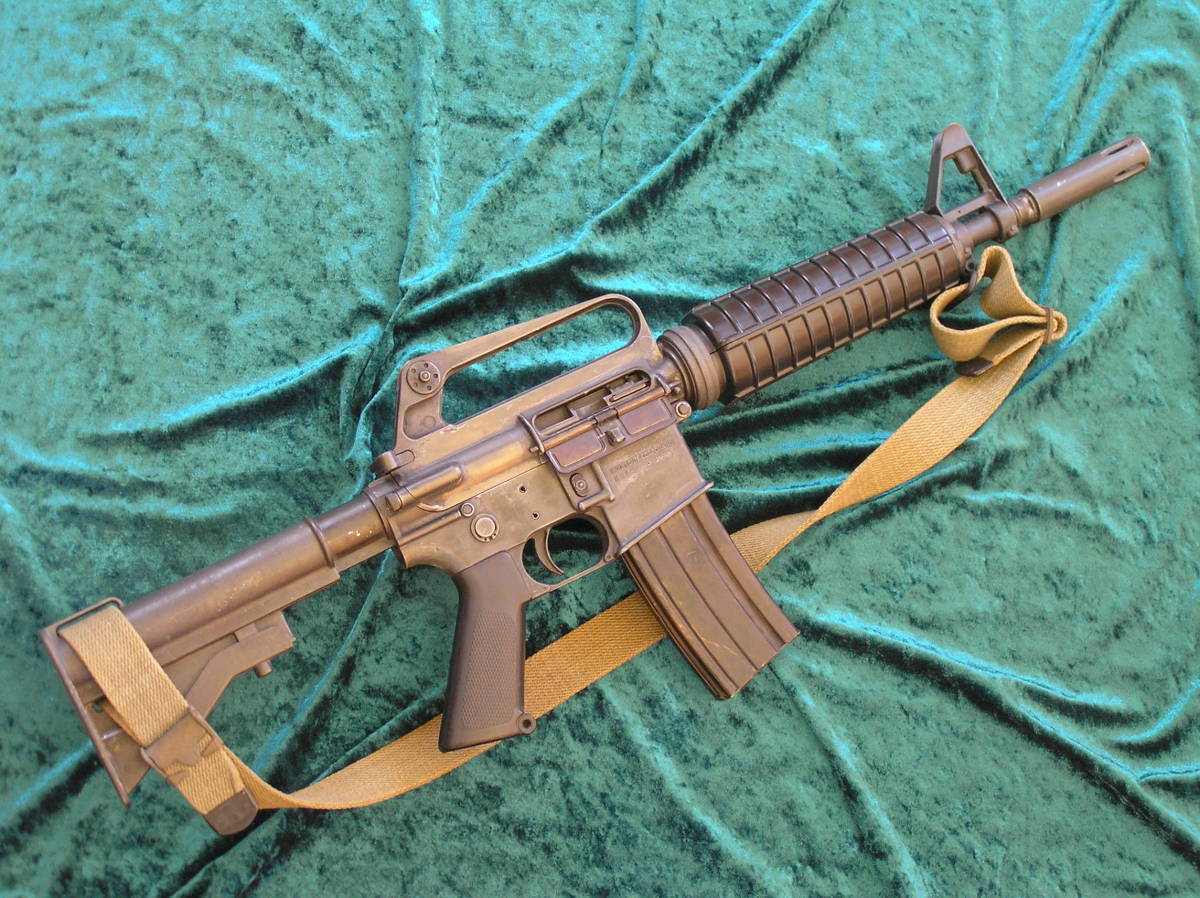 MGC製 モデルガン M16 XM177 銃孔塞がれています。合法品 MGC