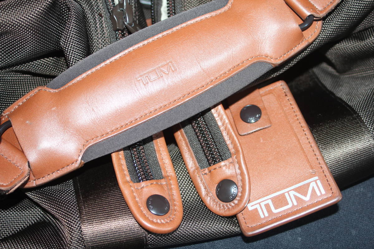 美品☆TUMI 「Style 22149ESH」☆ALPHAスモール ソフト トラベル