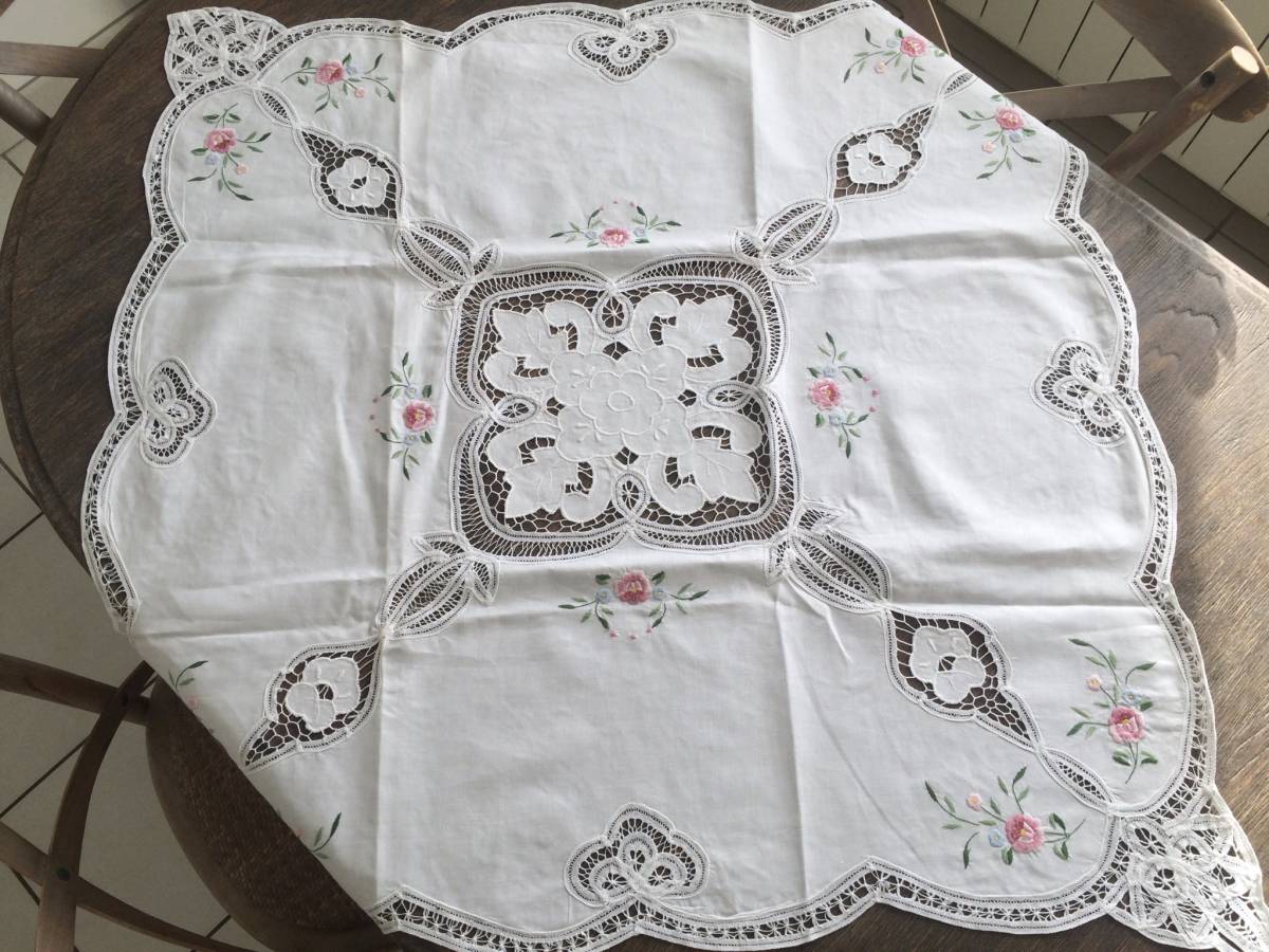 フランス 　カットワーク　機械刺繍　小花　テーブルクロス_2