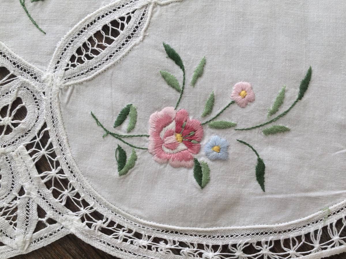 フランス 　カットワーク　機械刺繍　小花　テーブルクロス_4