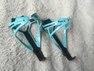 驚きの破格値，安い Tacx ボトルケージ Deva ペア Bianchi GRN ビアンキグリーン(ボトル、ボトルケージ)｜売買されたオークション情報、yahooの商品情報をアーカイブ公開 - オークファン ボトル、ボトルケージ