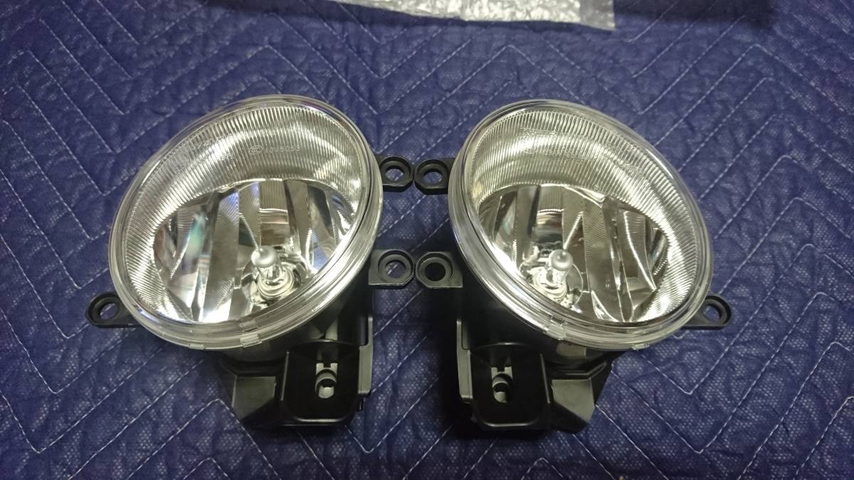 純正LEDフォグランプをイエローにするのに最適 新車外し トヨタ純正