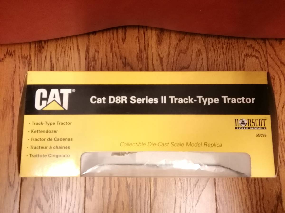 Norscot 1/50 CAT D8R SERIES II - Tracteur Militaire, Boîte Légèrement Usée