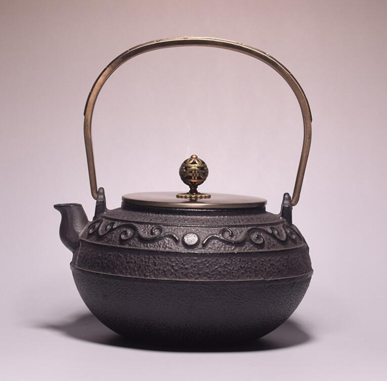 13 08-345431-18 [Y] 【B】 南部鉄瓶 在銘 照光堂 やかん 鉄器 工芸品
