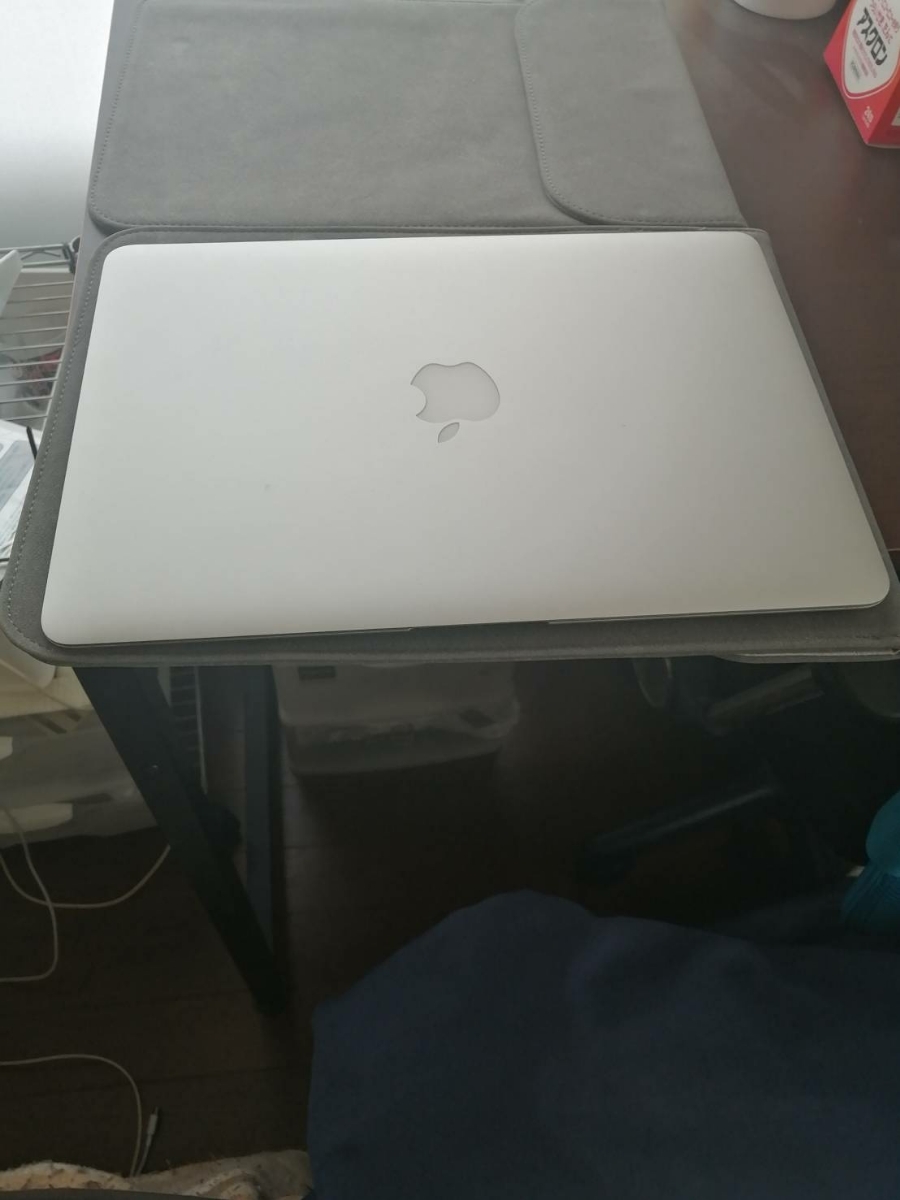 □□□ マック Mac book Air 13インチ early2015 完動品 □□□ Apple