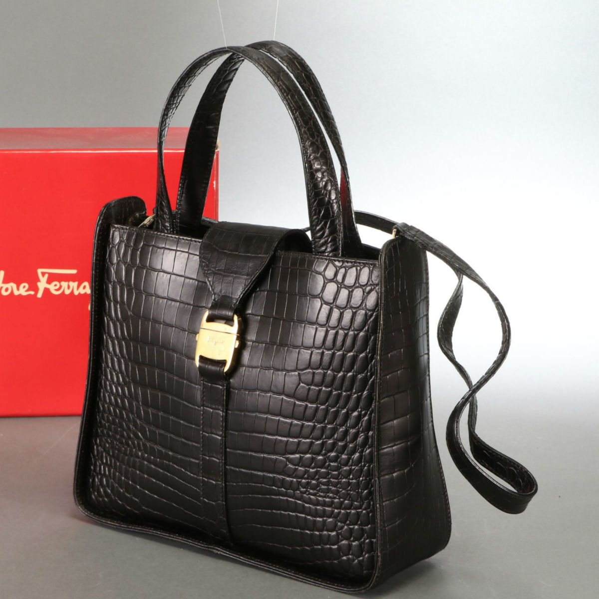極美品 フェラガモ ヴァラリボン 2way ハンドバッグ ネイビー 
