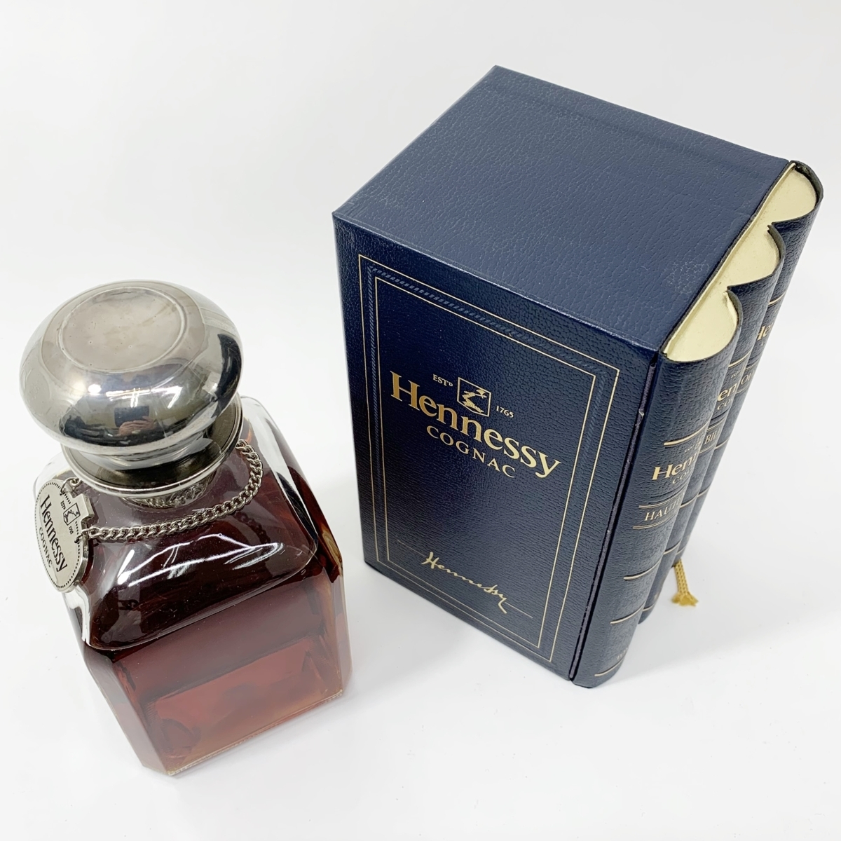 Hennessy ヘネシー シルバートップ ブック型 箱付 700ml 40% 未開栓 
