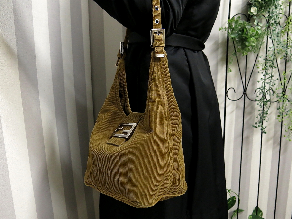 FENDI コーデュロイ マンマバケット フェンディ フェンディマンマ 