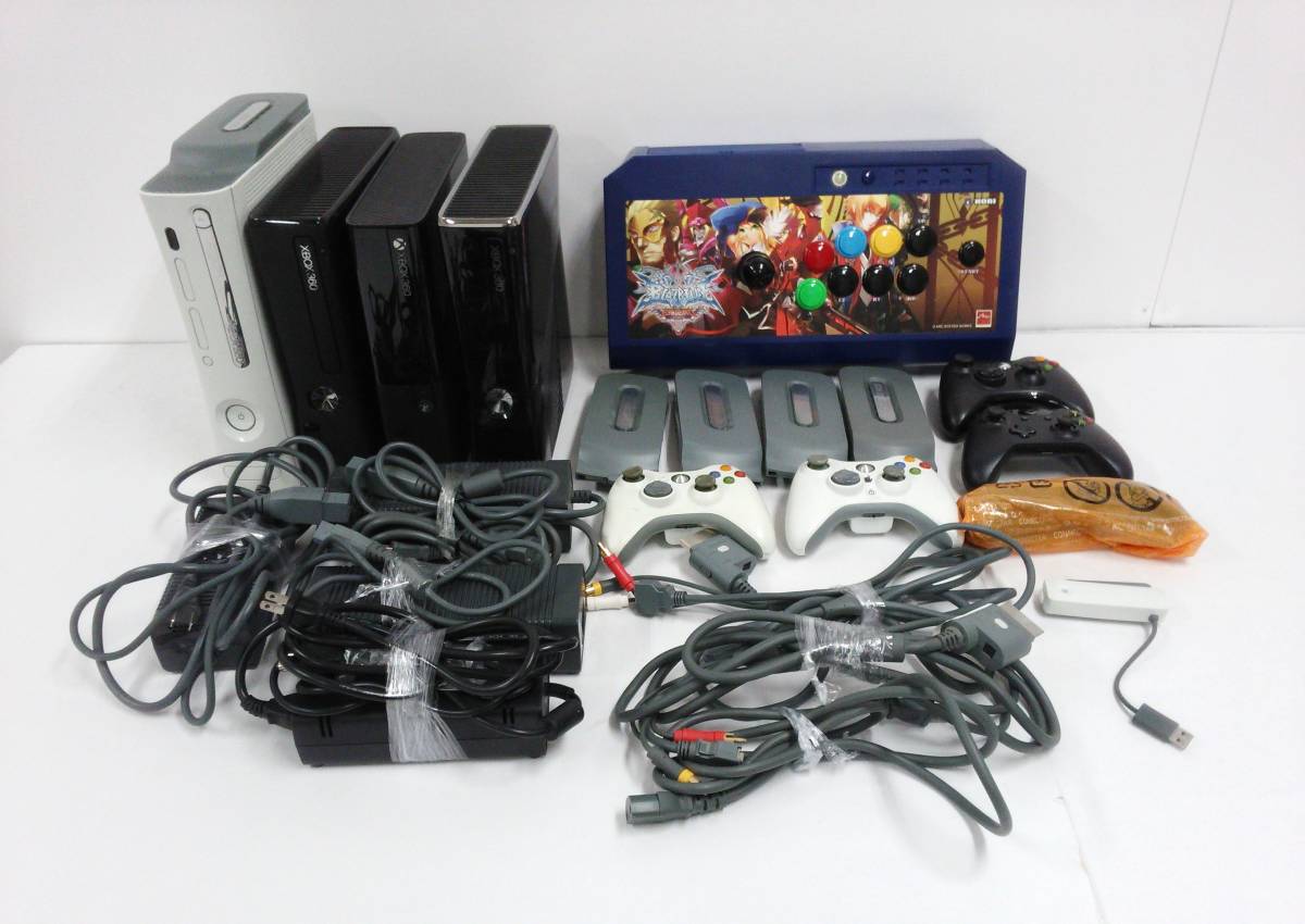 25Ldd XBOX 360 本体 ４台　他　ケーブル　HDD120.60GB コントローラー　スティックコントローラーなど　動作未確認　ジャンク　まとめ売り