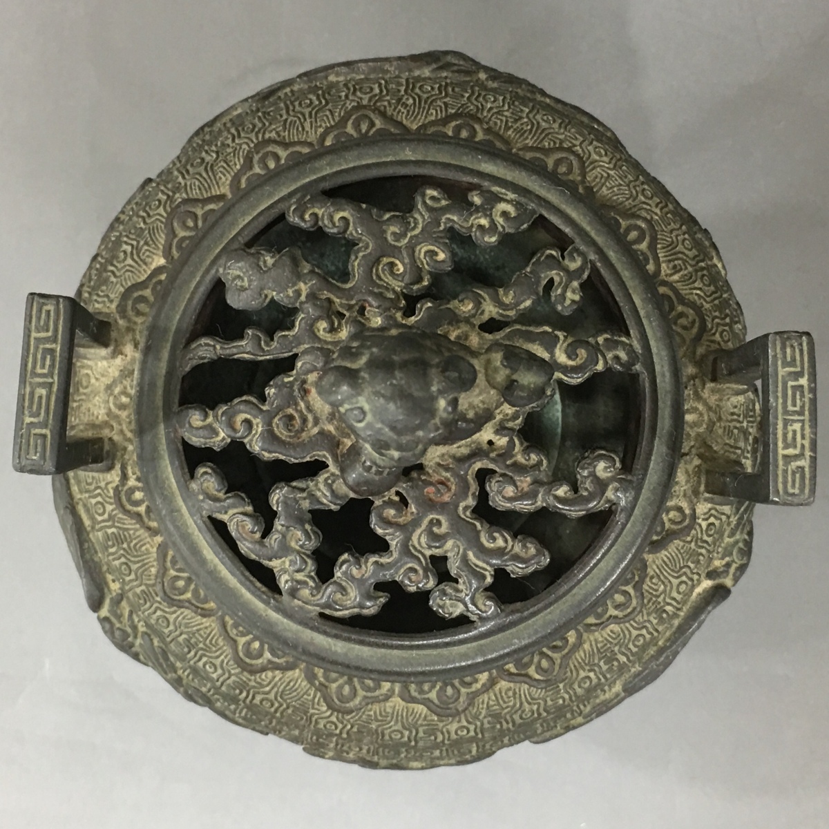 九十九堂】時代物 翠雲鋳 在 古銅 獅子蓋 雷文鳳凰細工香炉3 三足香炉
