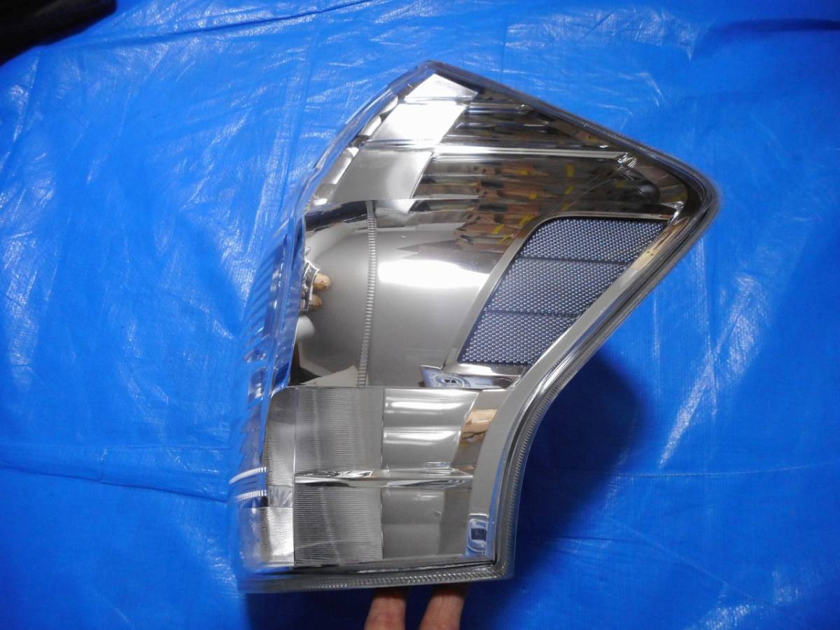 プリウスα 前期 トヨタ ZVW40 純正 右テールランプの通販 | ZVW41