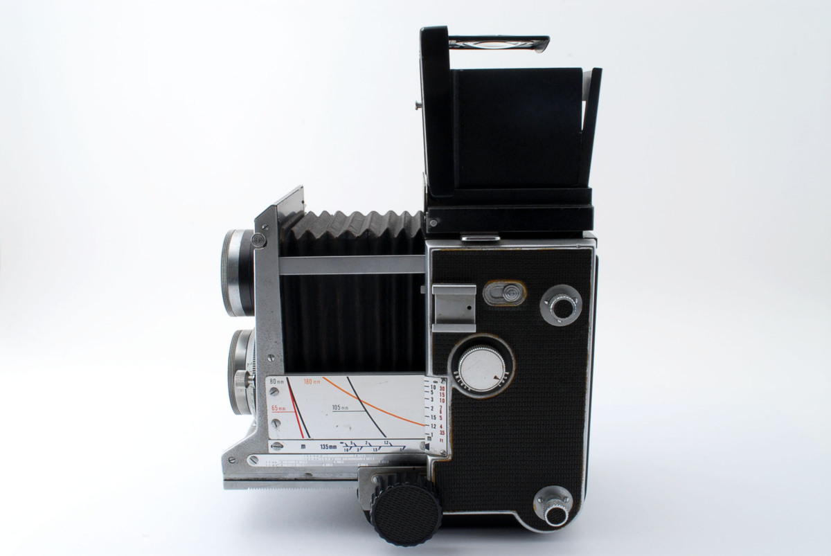 C22 MAMIYA PROFESSIONAL 二眼レフカメラ マミヤ □ ボディ MAMIYA 