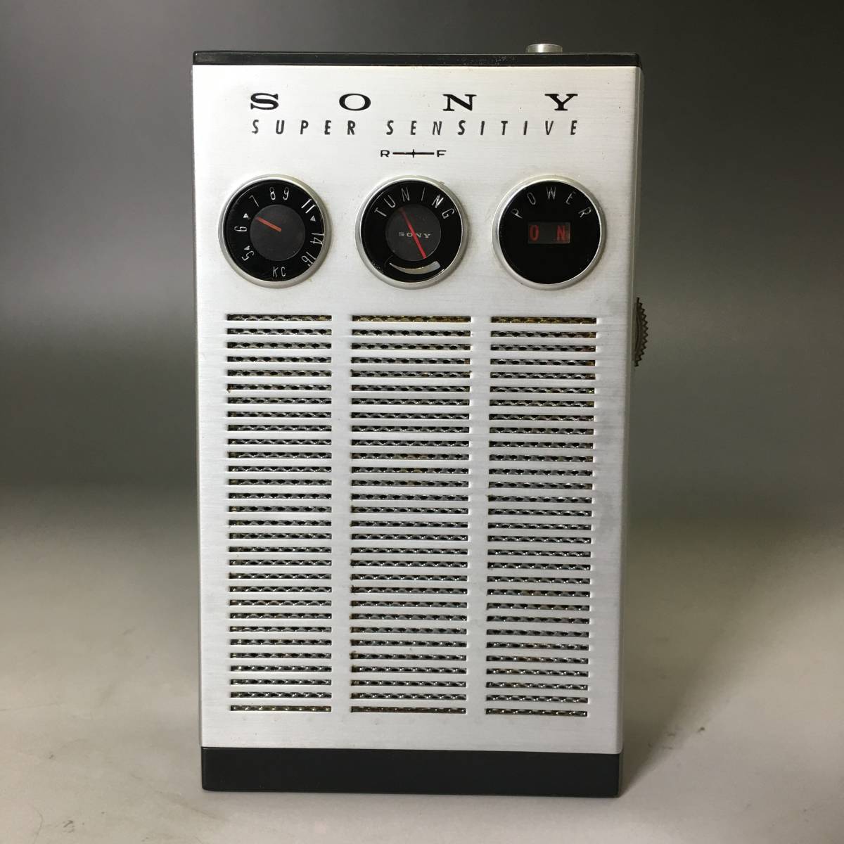KI2/42　SONY ソニー トランジスタラジオ TR-817 SUPER SENSITIVE　8石ラジオ　ケース付き ※ジャンク　部品取りに_3