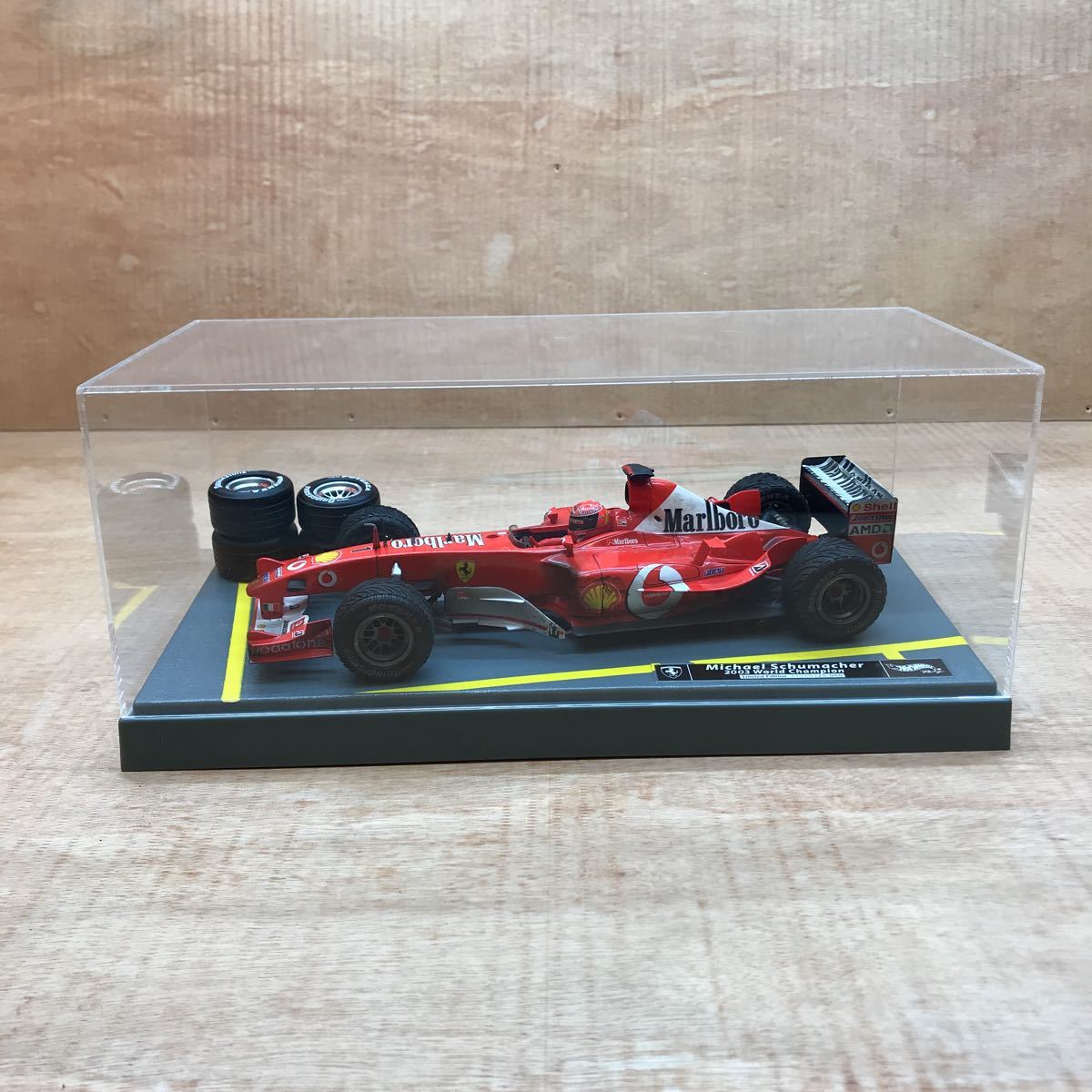 1⁄18 マテル ホットウィール フェラーリ F2003-GA M.シューマッハ