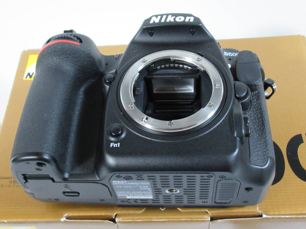 ニコン「D500」「D5」人気で一気に普及なるか？ D500 レキサー製XQD 