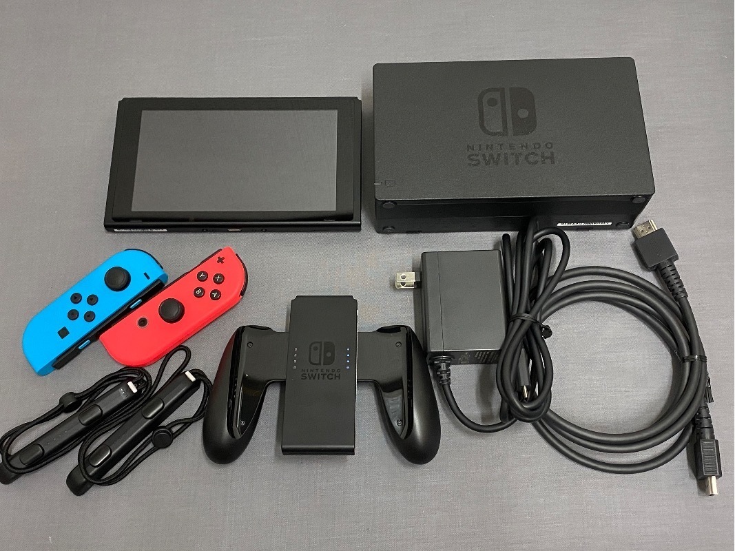 Nintendo Switch 本体 Joy-Con ネオンブルー/ネオンレッド シリアル