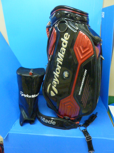 ■ TaylorMade テイラーメイド エナメル ゴルフ キャディバッグ 9.5型 6分割 グリーン × シルバー アイアンカバー付き ★ エナメル TaylorMade キャディバッグ キャディバッグ9型ホワイト美品 ゴルフバッグ TaylorMade（テーラーメイド）