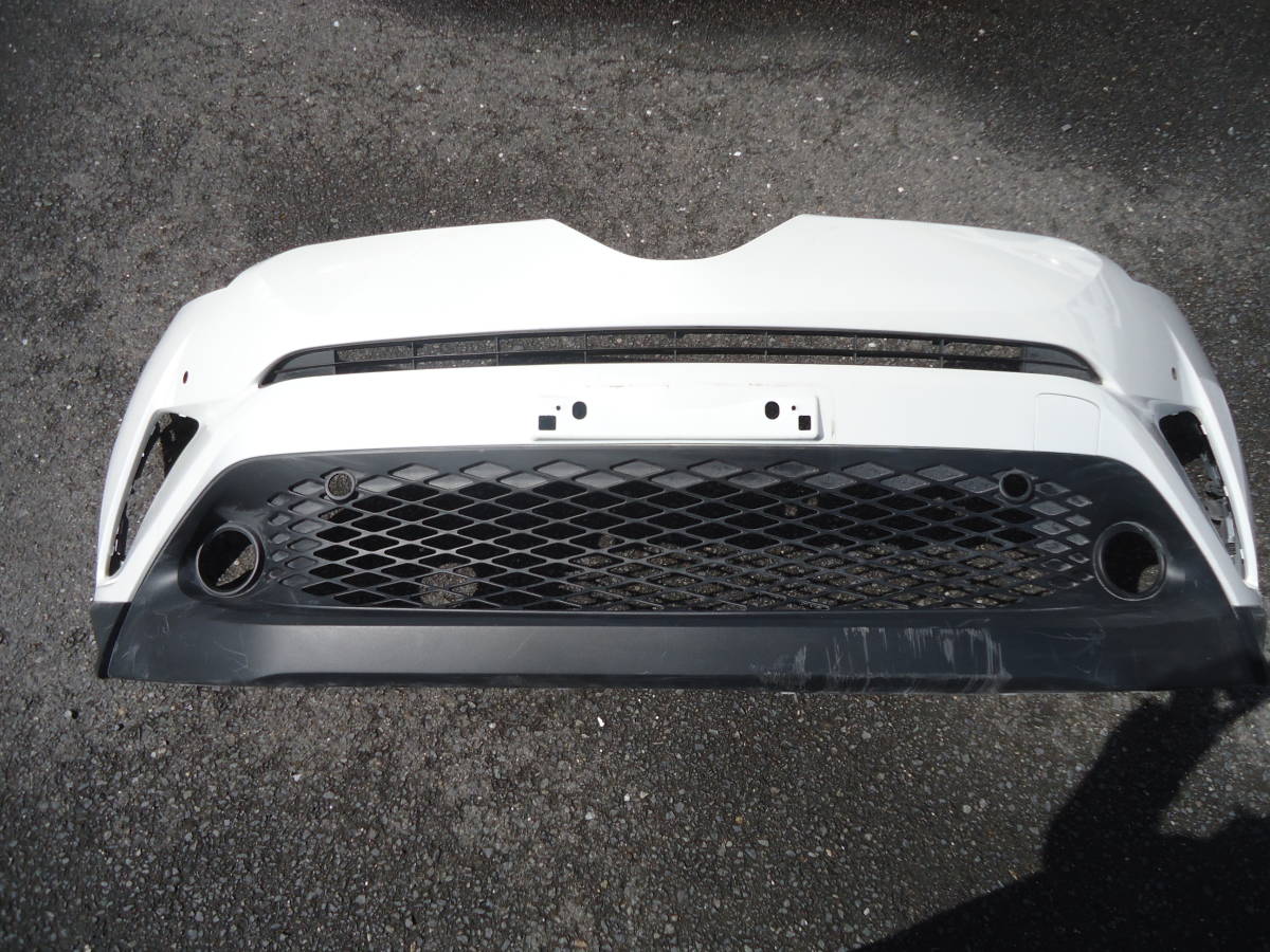 Toyota C-HR - Buy 0 ZYX10 (YAU03817) Used | Mount Horizon Top