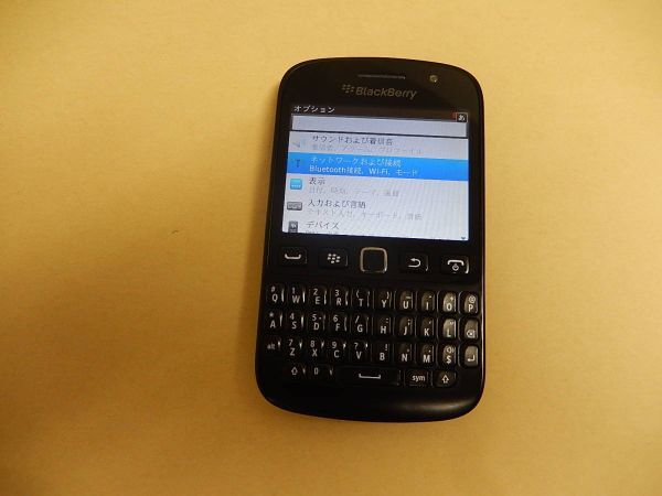 美品 4点セット Blackberry 9720 ブラック (海外版-香港) SIMフリー